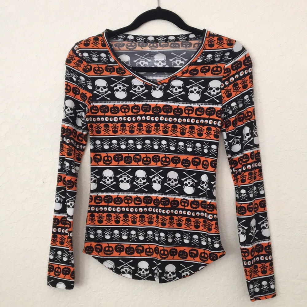 Halloween No Boundaries Top